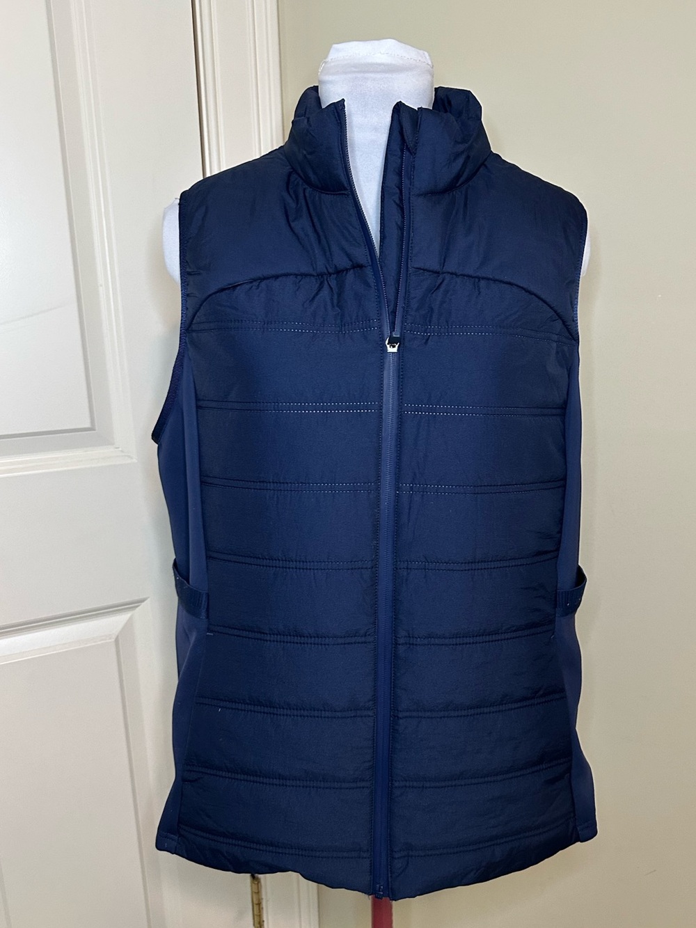 Avia Women's Quilted Sleeveless Puffer Vest Navy Size 16-18